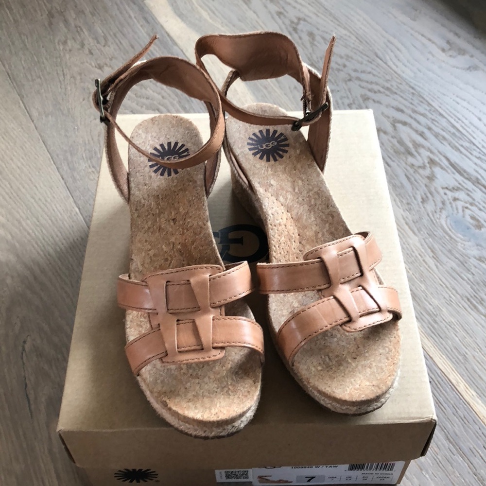 UGG Maysie Sandals